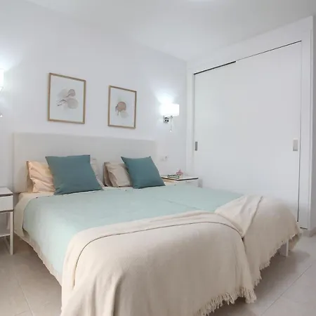Villa Tropical Garden, With Pool Near The Alcudia (Mallorca)
