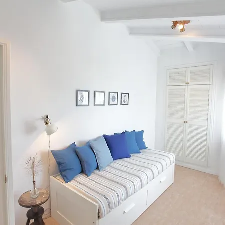 Villa Tropical Garden, With Pool Near The